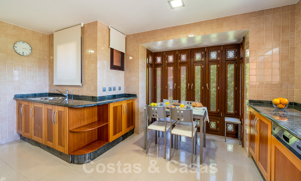 Appartements à vendre à La Alzambra, à quelques minutes à pied de Puerto Banús, à Nueva Andalucía, Marbella 807721