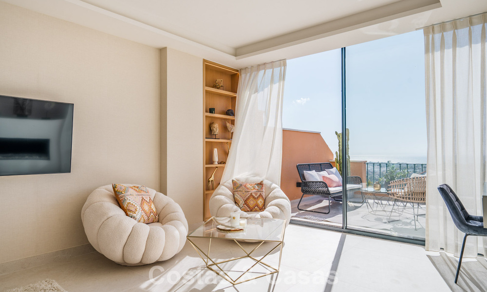 Penthouse duplex de luxe avec vue panoramique à vendre dans la vallée du golf de Nueva Andalucía, Marbella 808075