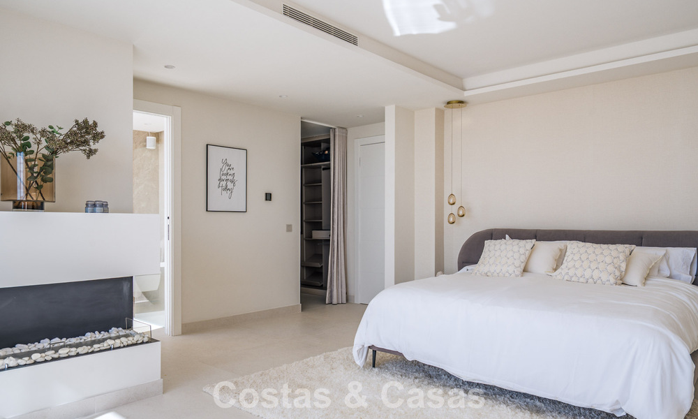 Penthouse duplex de luxe avec vue panoramique à vendre dans la vallée du golf de Nueva Andalucía, Marbella 808078