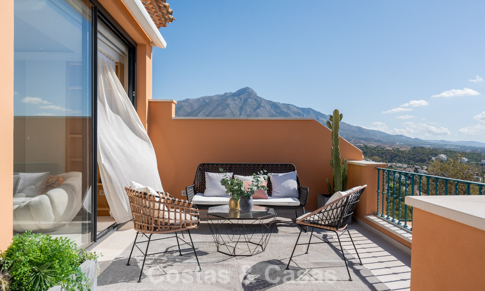 Penthouse duplex de luxe avec vue panoramique à vendre dans la vallée du golf de Nueva Andalucía, Marbella 808082
