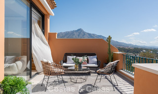 Penthouse duplex de luxe avec vue panoramique à vendre dans la vallée du golf de Nueva Andalucía, Marbella 808082 