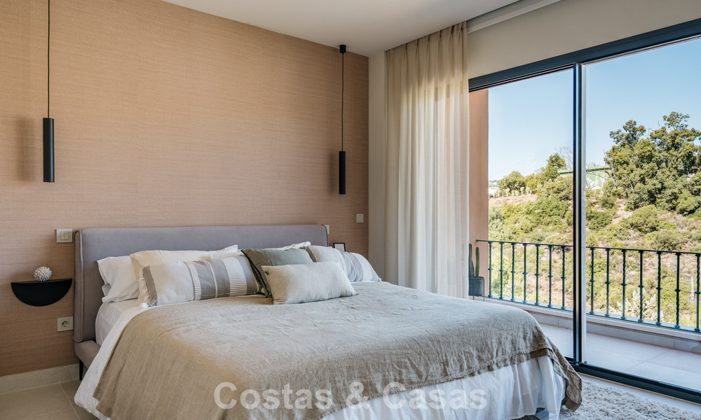 Penthouse duplex de luxe avec vue panoramique à vendre dans la vallée du golf de Nueva Andalucía, Marbella 808088
