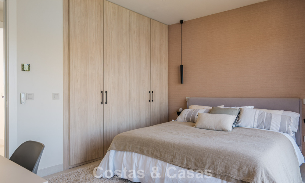 Penthouse duplex de luxe avec vue panoramique à vendre dans la vallée du golf de Nueva Andalucía, Marbella 808089