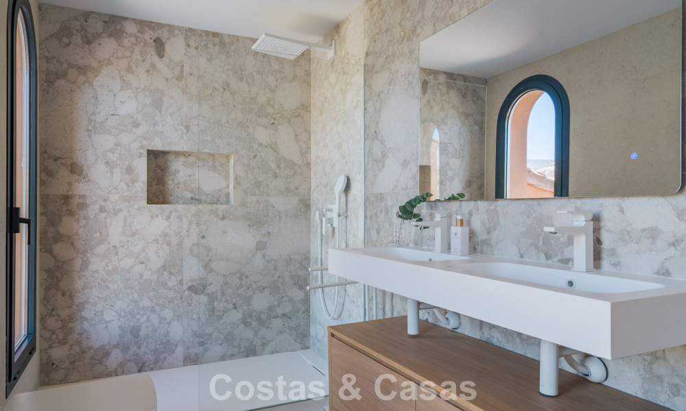 Penthouse duplex de luxe avec vue panoramique à vendre dans la vallée du golf de Nueva Andalucía, Marbella 808091