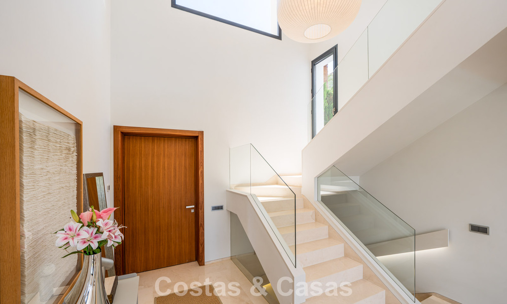 Villa contemporaine de luxe au design minimaliste à vendre à Nueva Andalucía, Marbella 808105
