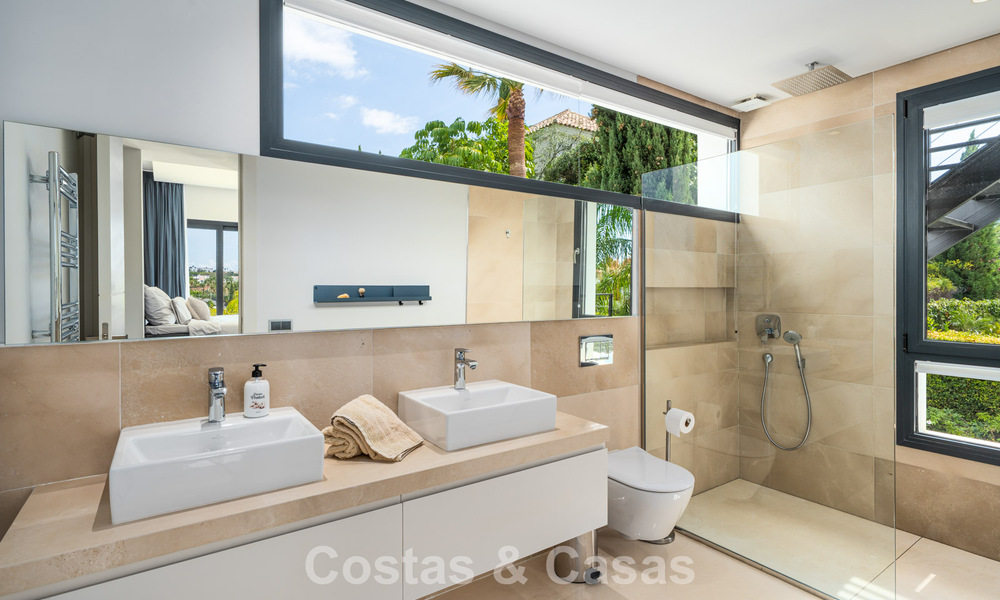 Villa contemporaine de luxe au design minimaliste à vendre à Nueva Andalucía, Marbella 808108