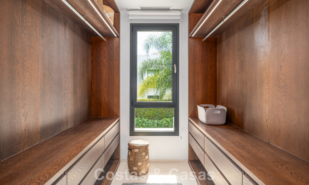 Villa contemporaine de luxe au design minimaliste à vendre à Nueva Andalucía, Marbella 808109
