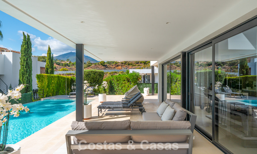 Villa contemporaine de luxe au design minimaliste à vendre à Nueva Andalucía, Marbella 808121