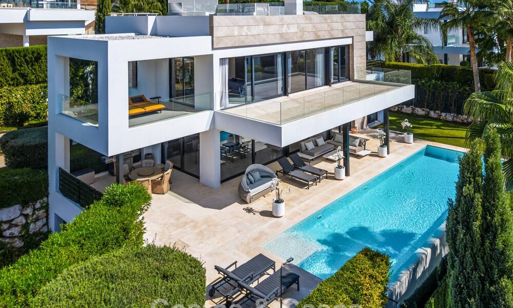 Villa contemporaine de luxe au design minimaliste à vendre à Nueva Andalucía, Marbella 808125