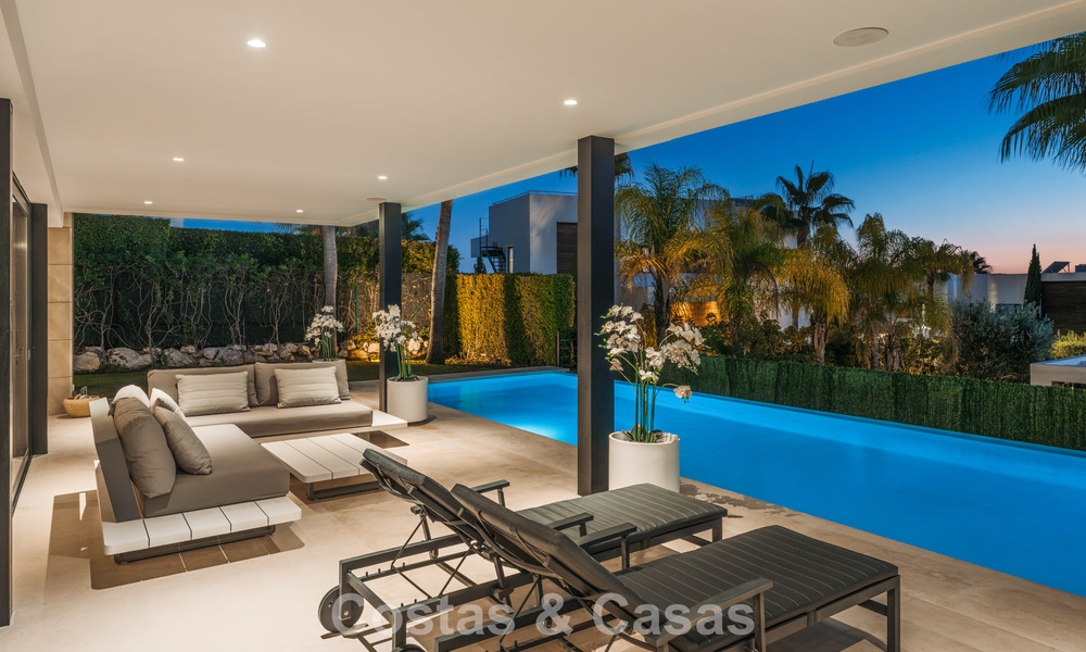 Villa contemporaine de luxe au design minimaliste à vendre à Nueva Andalucía, Marbella 808129