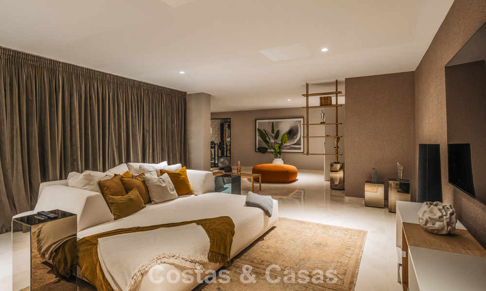 Villa contemporaine de luxe au design minimaliste à vendre à Nueva Andalucía, Marbella 808133