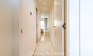 Appartement moderne à vendre avec piscine et vue sur la mer dans une résidence exclusive à Nueva Andalucía, Marbella 808135 