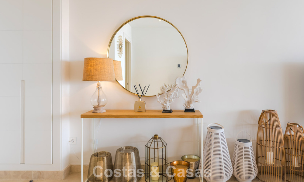 Appartement moderne à vendre avec piscine et vue sur la mer dans une résidence exclusive à Nueva Andalucía, Marbella 808138