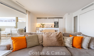 Appartement moderne à vendre avec piscine et vue sur la mer dans une résidence exclusive à Nueva Andalucía, Marbella 808149 