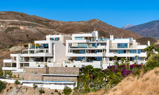 Appartement moderne à vendre avec piscine et vue sur la mer dans une résidence exclusive à Nueva Andalucía, Marbella 808161 