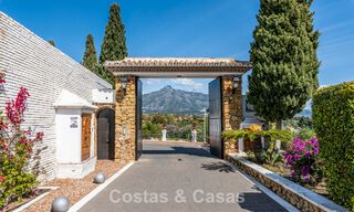Charmante maison mitoyenne à vendre dans une résidence sécurisée à deux pas de Puerto Banús, Marbella 808516 