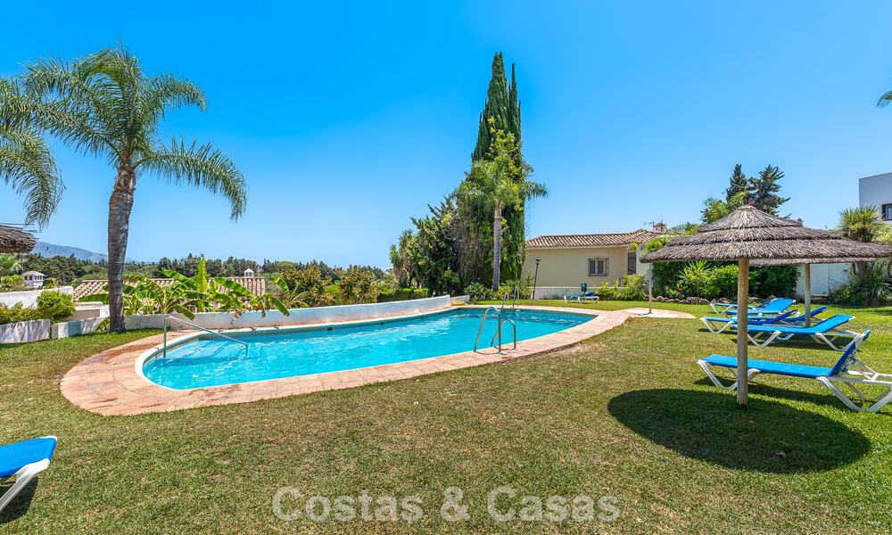 Charmante maison mitoyenne à vendre dans une résidence sécurisée à deux pas de Puerto Banús, Marbella 808534