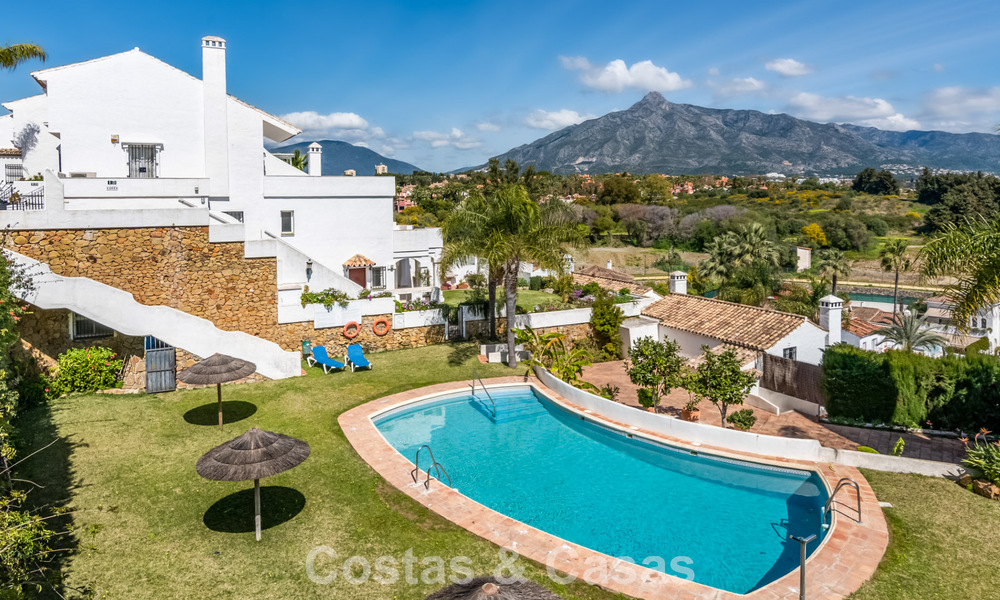 Charmante maison mitoyenne à vendre dans une résidence sécurisée à deux pas de Puerto Banús, Marbella 808547