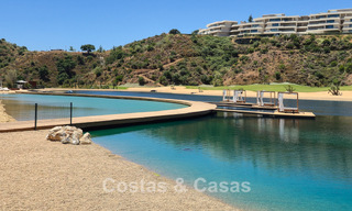 Appartements contemporains de luxe à vendre dans un resort de golf dans les collines de Marbella - Benahavís 808671 