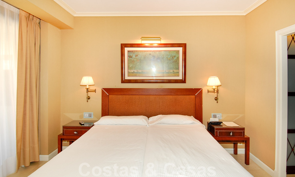 Appartements situé dans un hotel en première ligne de plage à Puerto Banús - Marbella 32068