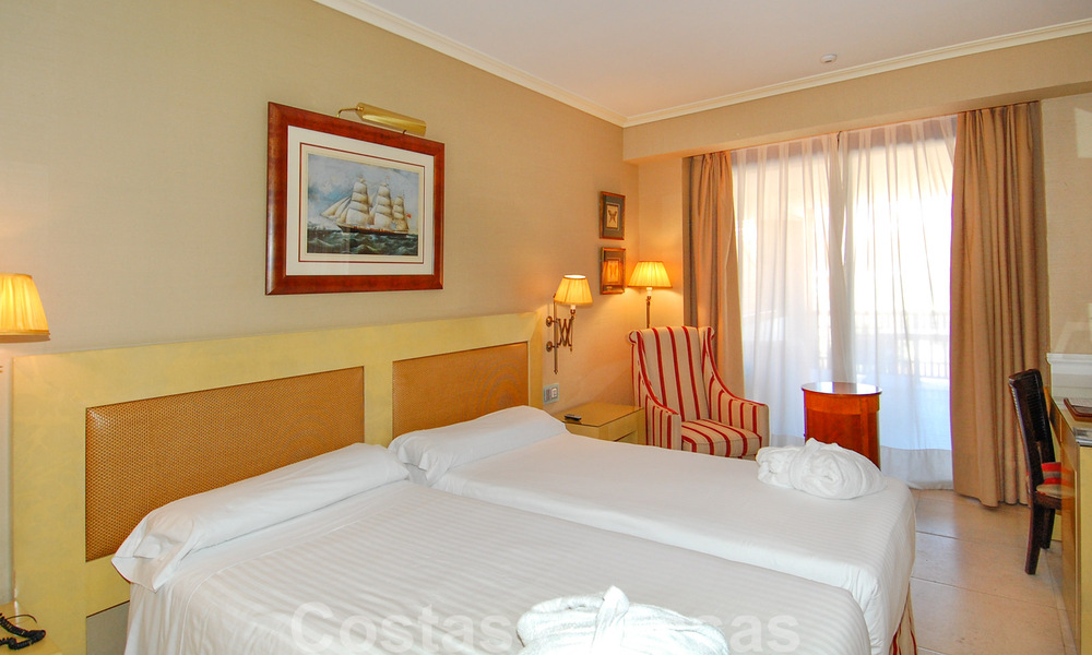 Appartements situé dans un hotel en première ligne de plage à Puerto Banús - Marbella 32076