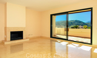 Appartements de luxe en première ligne de golf à acheter dans la région de Marbella - Benahavis 23812 