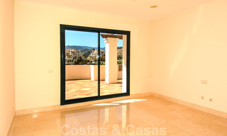 Appartements de luxe en première ligne de golf à acheter dans la région de Marbella - Benahavis 23814 