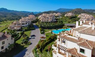 Appartements de luxe en première ligne de golf à acheter dans la région de Marbella - Benahavis 23836 