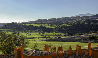 Opportunité! Appartements de luxe à vendre en première ligne de golf dans la zone de Marbella - Benahavis 26751 