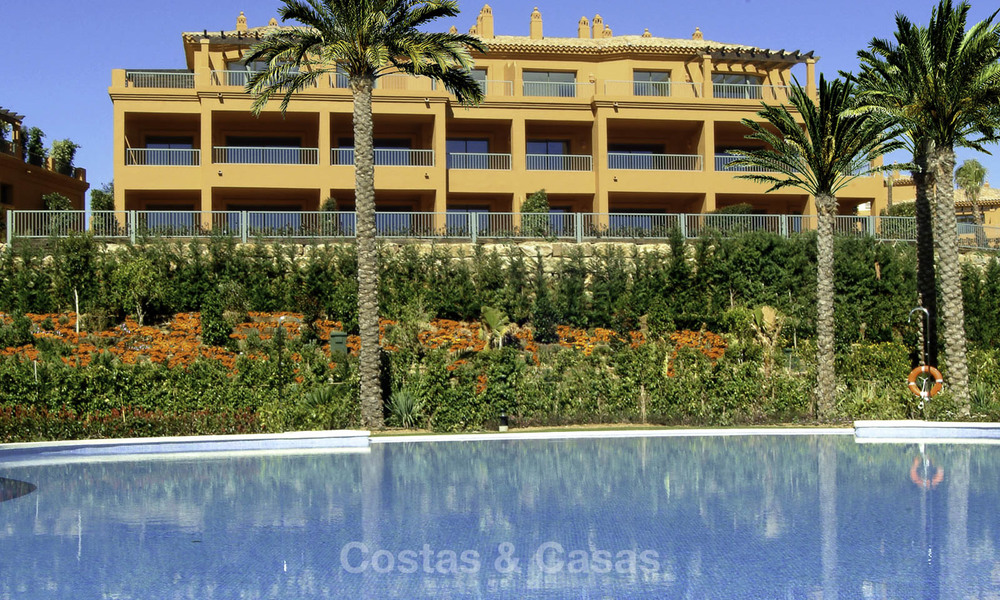 Opportunité! Appartements de luxe à vendre en première ligne de golf dans la zone de Marbella - Benahavis 26752