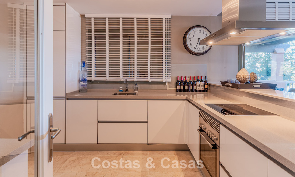 Appartements de luxe à vendre en première ligne de golf dans la zone de Marbella - Benahavis 791138