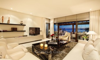 Appartements de luxe en première ligne de plage à vendre, Estepona, Costa del Sol avec vue sur mer 9728 