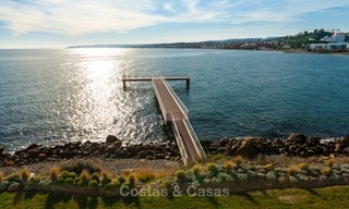 Appartements de luxe en première ligne de plage à vendre, Estepona, Costa del Sol avec vue sur mer 7961 