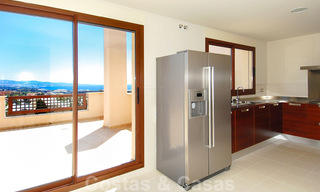 Penthouse de luxe à vendre près de Puerto Banús dans Nueva Andalucía, Marbella 30626 