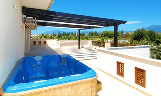 Penthouse de luxe à vendre près de Puerto Banús dans Nueva Andalucía, Marbella 30630 