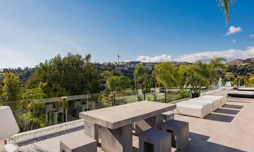 Villa exclusive de style moderne à acheter sur un parcours de golf connu dans la zone de Marbella - Benahavis - Estepona 37628