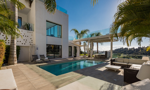 Villa exclusive de style moderne à acheter sur un parcours de golf connu dans la zone de Marbella - Benahavis - Estepona 37634
