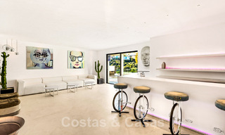 Villa exclusive de style moderne à acheter sur un parcours de golf connu dans la zone de Marbella - Benahavis 49489 