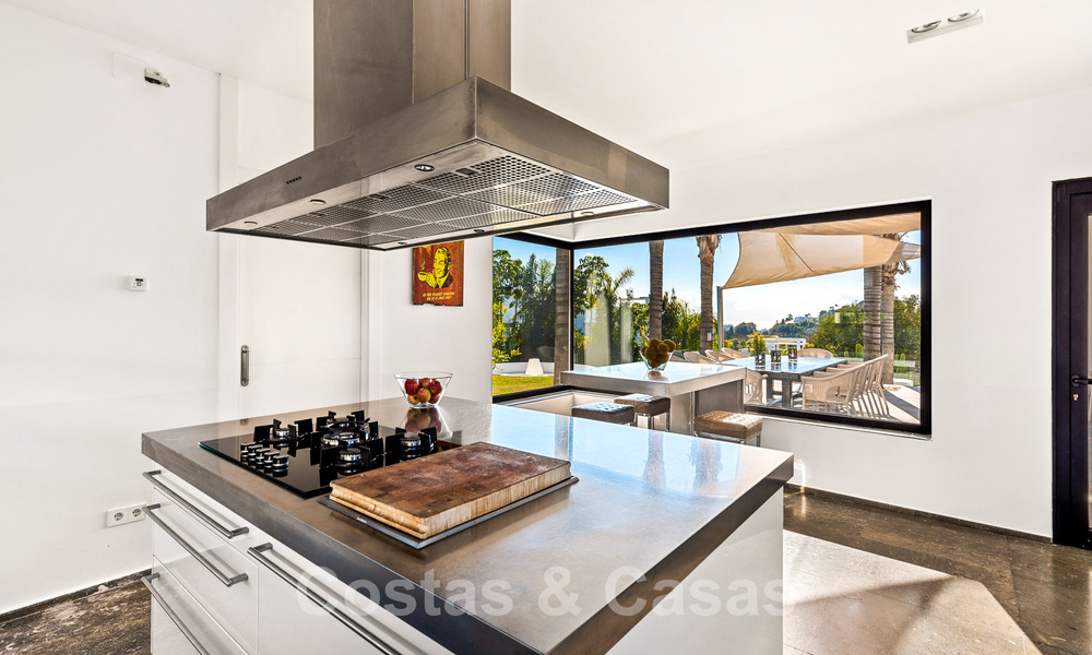 Villa exclusive de style moderne à acheter sur un parcours de golf connu dans la zone de Marbella - Benahavis 49498