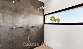 Villa exclusive de style moderne à acheter sur un parcours de golf connu dans la zone de Marbella - Benahavis 49505 