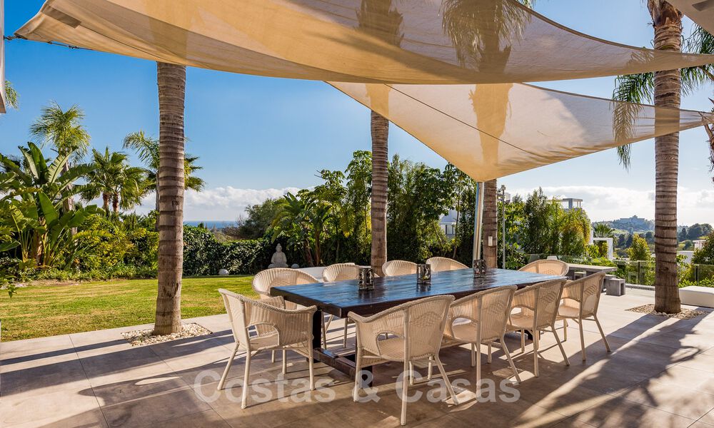 Villa exclusive de style moderne à acheter sur un parcours de golf connu dans la zone de Marbella - Benahavis 49512