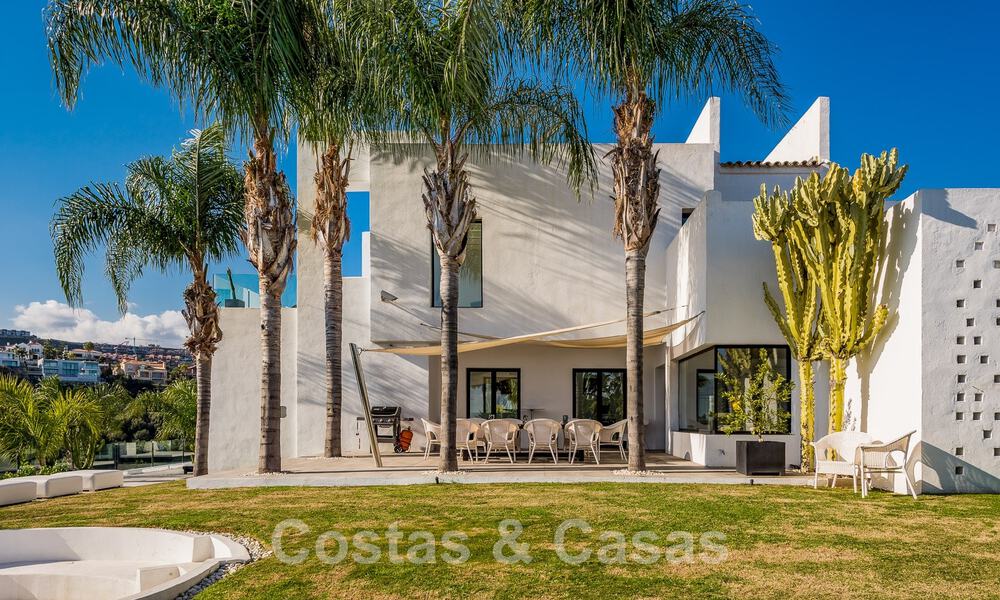 Villa exclusive de style moderne à acheter sur un parcours de golf connu dans la zone de Marbella - Benahavis 49514