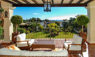 Villa exclusive de style andalou à vendre à Marbella avec vue sur la mer 30581 