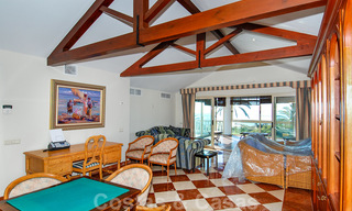 Villa exclusive en première ligne de plage à vendre dans l' Est de Marbella 30528 