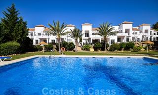 Bonne affaire! Appartements en vente dans la confortable urbanisation fermée de Nueva Andalucía - Marbella 20687 
