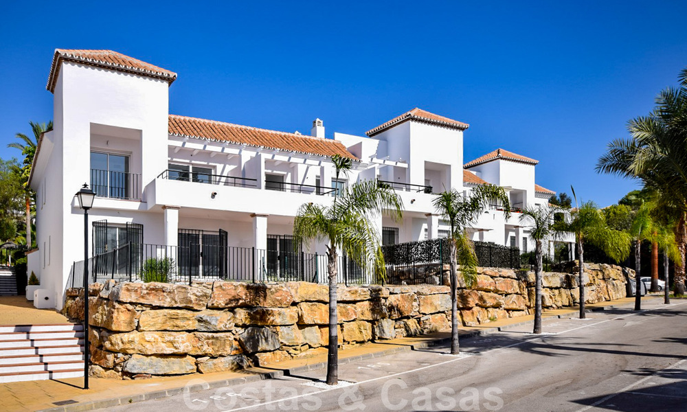 Bonne affaire! Appartements en vente dans la confortable urbanisation fermée de Nueva Andalucía - Marbella 20688