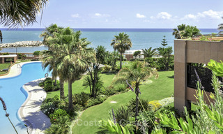 Appartements de luxe en première ligne de mer à vendre à Malibu, Puerto Banus, Marbella 23153 