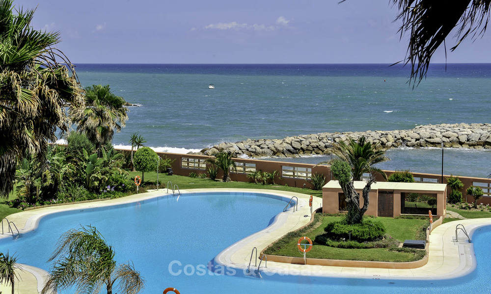 Appartements de luxe en première ligne de mer à vendre à Malibu, Puerto Banus, Marbella 23156