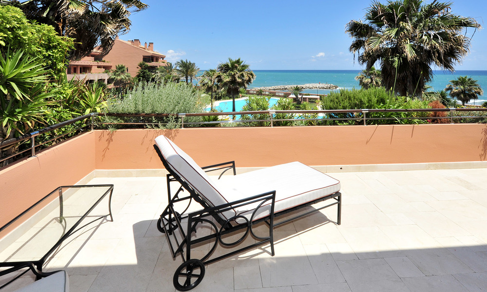 Appartements de luxe en première ligne de mer à vendre à Malibu, Puerto Banus, Marbella 23195