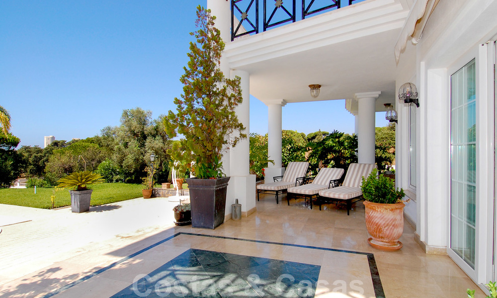 Villa de luxe de style colonial à acheter à l' Est de Marbella 22572